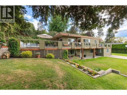 Cul De Sac location across from Braeloch Beach - 391 Braeloch Road, Kelowna, BC - Outdoor