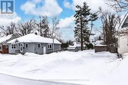 PLAN 13 PARTS 1 & 2 EAST STREET  Barrie, ON L4M 2N4