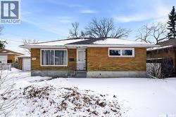 3213 Patricia AVENUE  Regina, SK S4R 3V8