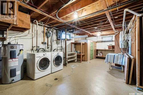 3213 Patricia Avenue, Regina, SK - Indoor Photo Showing Laundry Room
