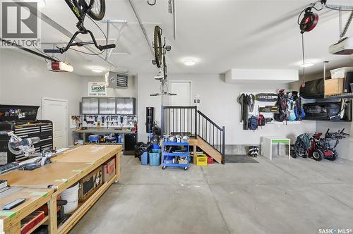 519 Bennion Terrace, Saskatoon, SK - Indoor Photo Showing Garage