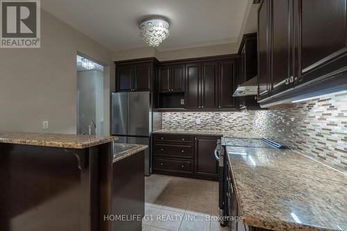 79 Heslop Circle, Brampton, ON - Indoor Photo Showing Kitchen