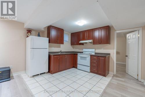 79 Heslop Circle, Brampton, ON - Indoor Photo Showing Kitchen With Double Sink