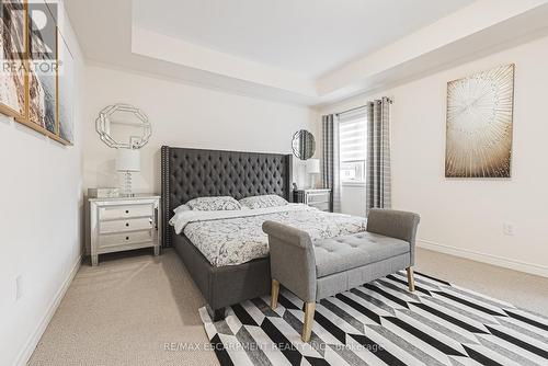 90 Robertson Road, Hamilton, ON - Indoor Photo Showing Bedroom