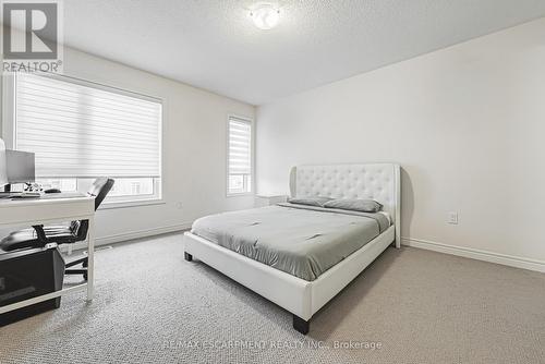 90 Robertson Road, Hamilton, ON - Indoor Photo Showing Bedroom