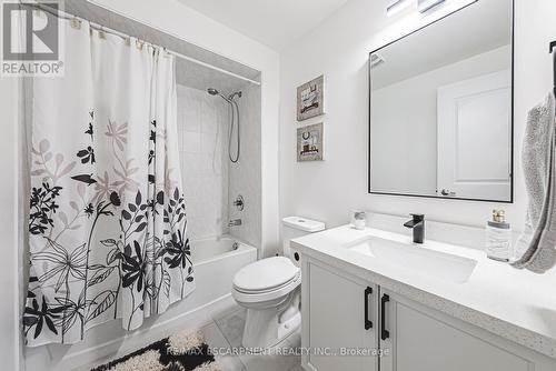 90 Robertson Road, Hamilton, ON - Indoor Photo Showing Bathroom