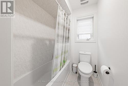 90 Robertson Road, Hamilton, ON - Indoor Photo Showing Bathroom