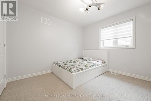 90 Robertson Road, Hamilton, ON - Indoor Photo Showing Bedroom