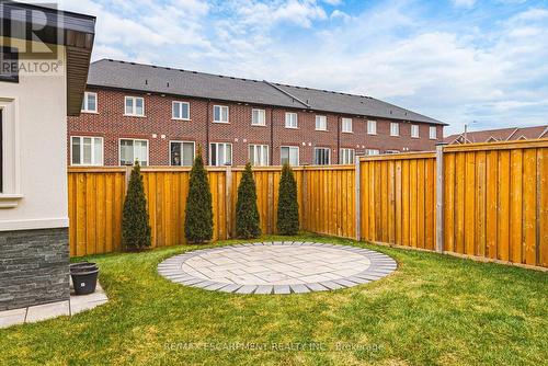 90 Robertson Road, Hamilton, ON - Outdoor