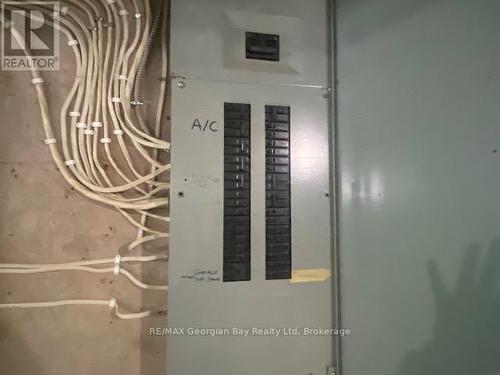 200 Amp Braker Panel - 140 Wolfe Trail Nw, Tiny, ON - 