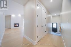 Showing open transition area to side door / lower - 