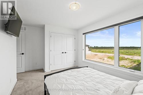 117 Orchestra Way, Ottawa, ON - Indoor Photo Showing Bedroom