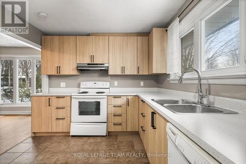 1938 Bromley Road, Ottawa, ON - Indoor Photo Showing Kitchen With Double Sink