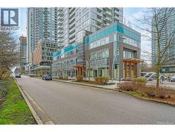 304 4388 BERESFORD STREET  Burnaby, BC V5H 0E7