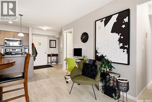 2418 5500 S Mitchinson Way S, Regina, SK - Indoor