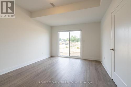 15 Raspberry Lane, Hamilton, ON - Indoor Photo Showing Other Room