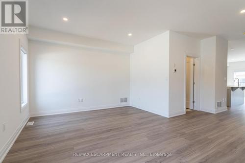 15 Raspberry Lane, Hamilton, ON - Indoor Photo Showing Other Room