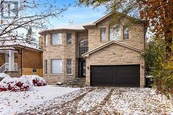 366 HOUNSLOW AVENUE  Toronto, ON M2R 1H6