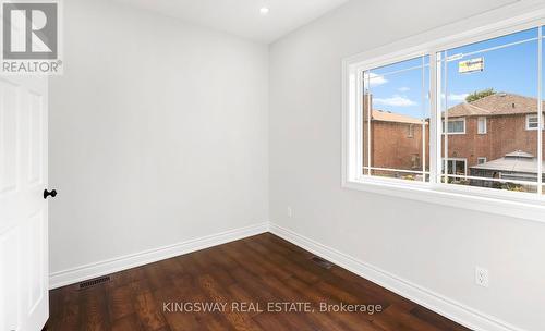 659 Roselaire Trail, Mississauga, ON - Indoor Photo Showing Other Room