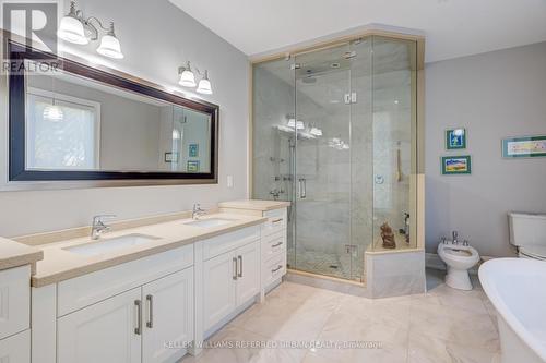1487 Myron Drive, Mississauga, ON - Indoor Photo Showing Bathroom