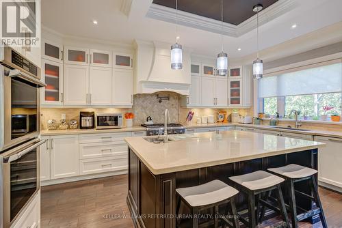 1487 Myron Drive, Mississauga, ON - Indoor Photo Showing Kitchen With Upgraded Kitchen