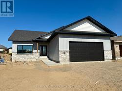 19 JADE AVENUE  Petawawa, ON K8H 0E5