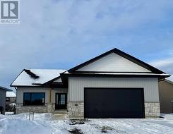 19 JADE AVENUE  Petawawa, ON K8H 0E5