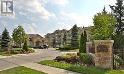 104 - 1470 BISHOPS GATE  Oakville, ON L6M 4N2