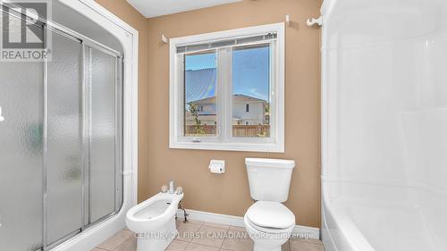 79 Wintergarden Road, London East (East A), ON - Indoor Photo Showing Bathroom