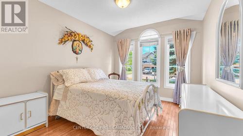 79 Wintergarden Road, London East (East A), ON - Indoor Photo Showing Bedroom