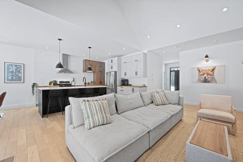 Vue d'ensemble - 65 Rue Des Trilles, La Conception, QC - Indoor Photo Showing Living Room