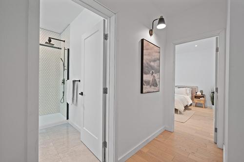 Corridor - 65 Rue Des Trilles, La Conception, QC - Indoor Photo Showing Other Room