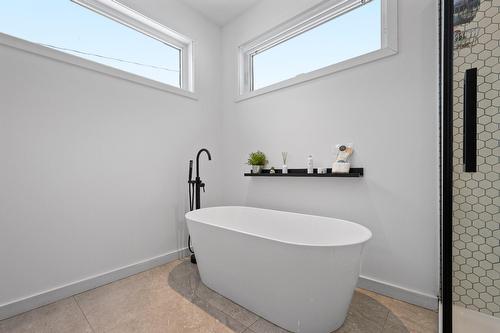 Salle de bains - 65 Rue Des Trilles, La Conception, QC - Indoor Photo Showing Bathroom