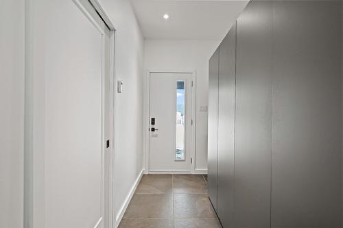 Hall d'entrée/Vestibule - 65 Rue Des Trilles, La Conception, QC - Indoor Photo Showing Other Room