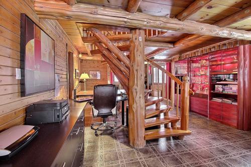 Bureau - 62 Route 143, Melbourne, QC - Indoor Photo Showing Other Room