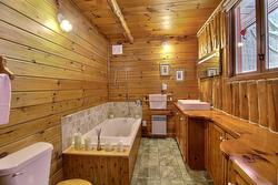 Salle de bains attenante à la CCP - 