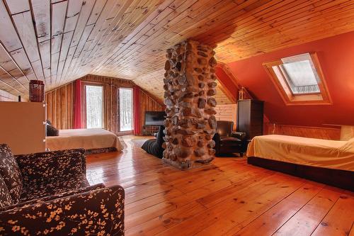 Salle familiale - 62 Route 143, Melbourne, QC - Indoor