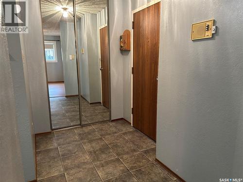 11 228 3Rd Street, Weyburn, SK - Indoor Photo Showing Other Room