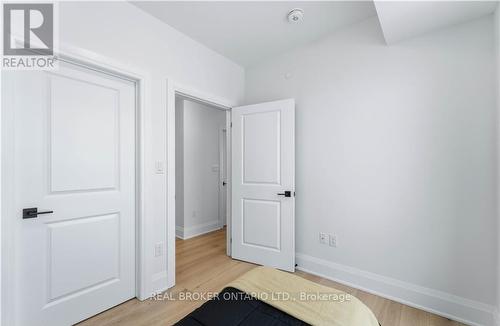 909 - 470 Dundas Street E, Hamilton, ON - Indoor