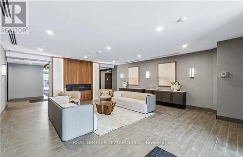 909 - 470 Dundas Street E, Hamilton, ON - Indoor