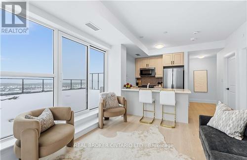 909 - 470 Dundas Street E, Hamilton, ON - Indoor