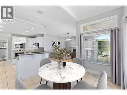 *virtually staged* Kitchen eating nook - 