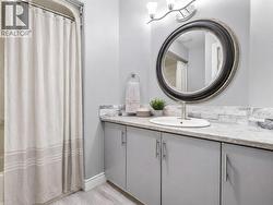 2nd bedroom ensuite - 