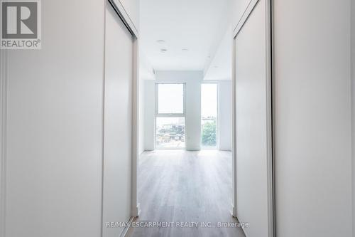 309 - 370 Martha Street, Burlington, ON - Indoor Photo Showing Other Room