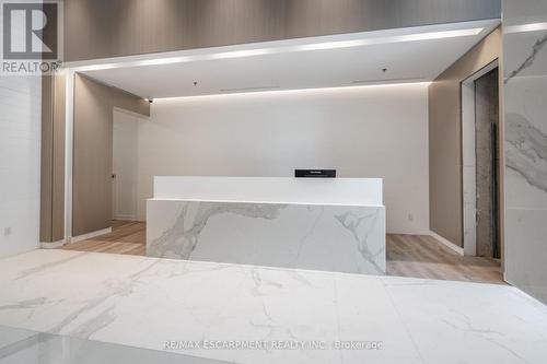 309 - 370 Martha Street, Burlington, ON - Indoor