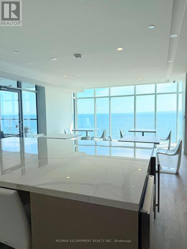 309 - 370 Martha Street, Burlington, ON - Indoor