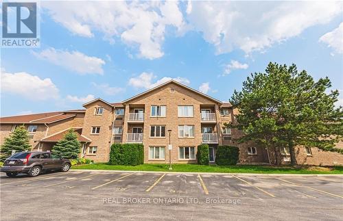 30 - 3050 PINEMEADOW DRIVE  Burlington, ON L7M 3X5