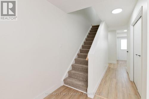 60 - 35 Waterman Avenue, London South (South R), ON - Indoor Photo Showing Other Room