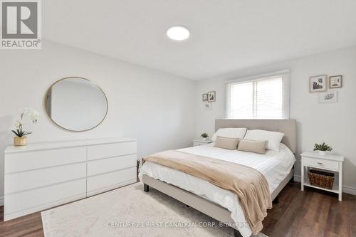 60 - 35 Waterman Avenue, London South (South R), ON - Indoor Photo Showing Bedroom