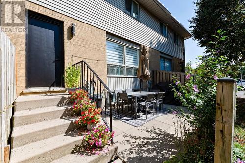 60 - 35 Waterman Avenue, London South (South R), ON - Outdoor With Deck Patio Veranda